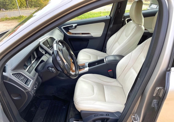 Volvo XC 60 cena 80000 przebieg: 204000, rok produkcji 2015 z Karpacz małe 92